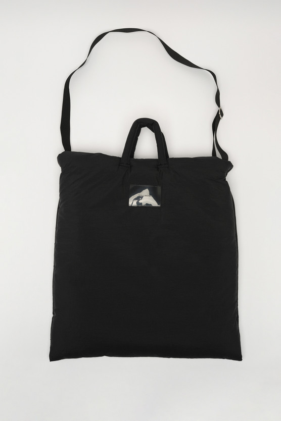 f*e様 OUR LEGACY BIG pillow tote Our Legacy - Big Pillow Tote Black Surface Nylon
