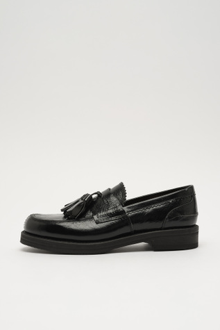 Tassel Loafer Black Cracked Patent Leather