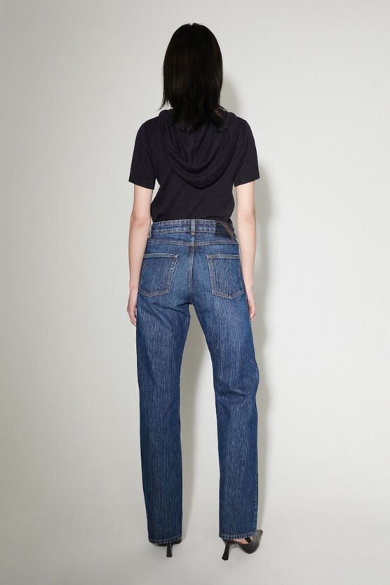 11308_f5fe404090-w2245ld_8847-