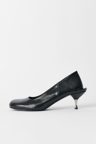 Declined Heel True Dye Black Leather