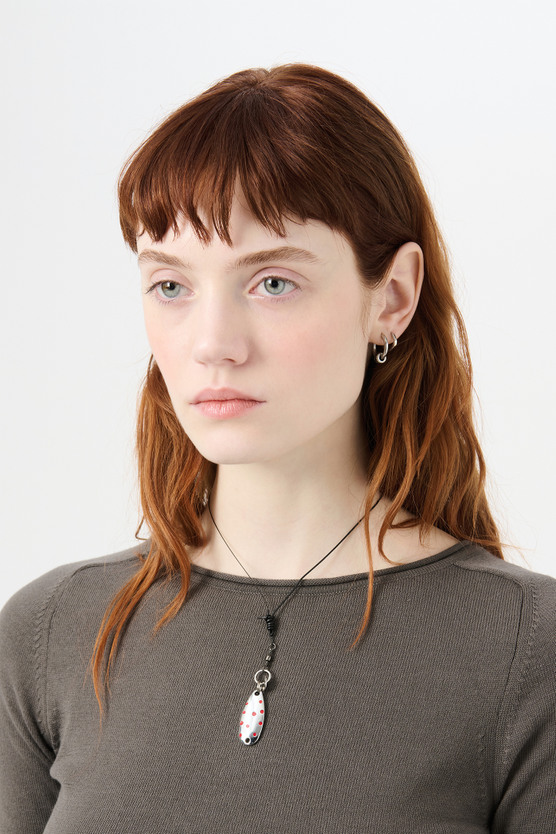 【可愛いアクセント】OUR LEGACY ANGLER ネックレス Our Legacy - Angler Necklace Spotted Red