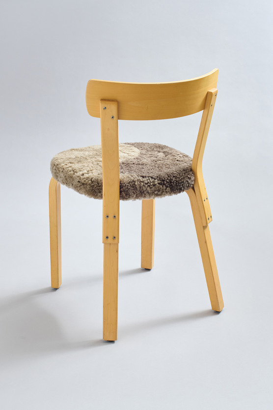 Our Legacy - Our Legacy Work Shop Artek Chair 69 Dark Shearling