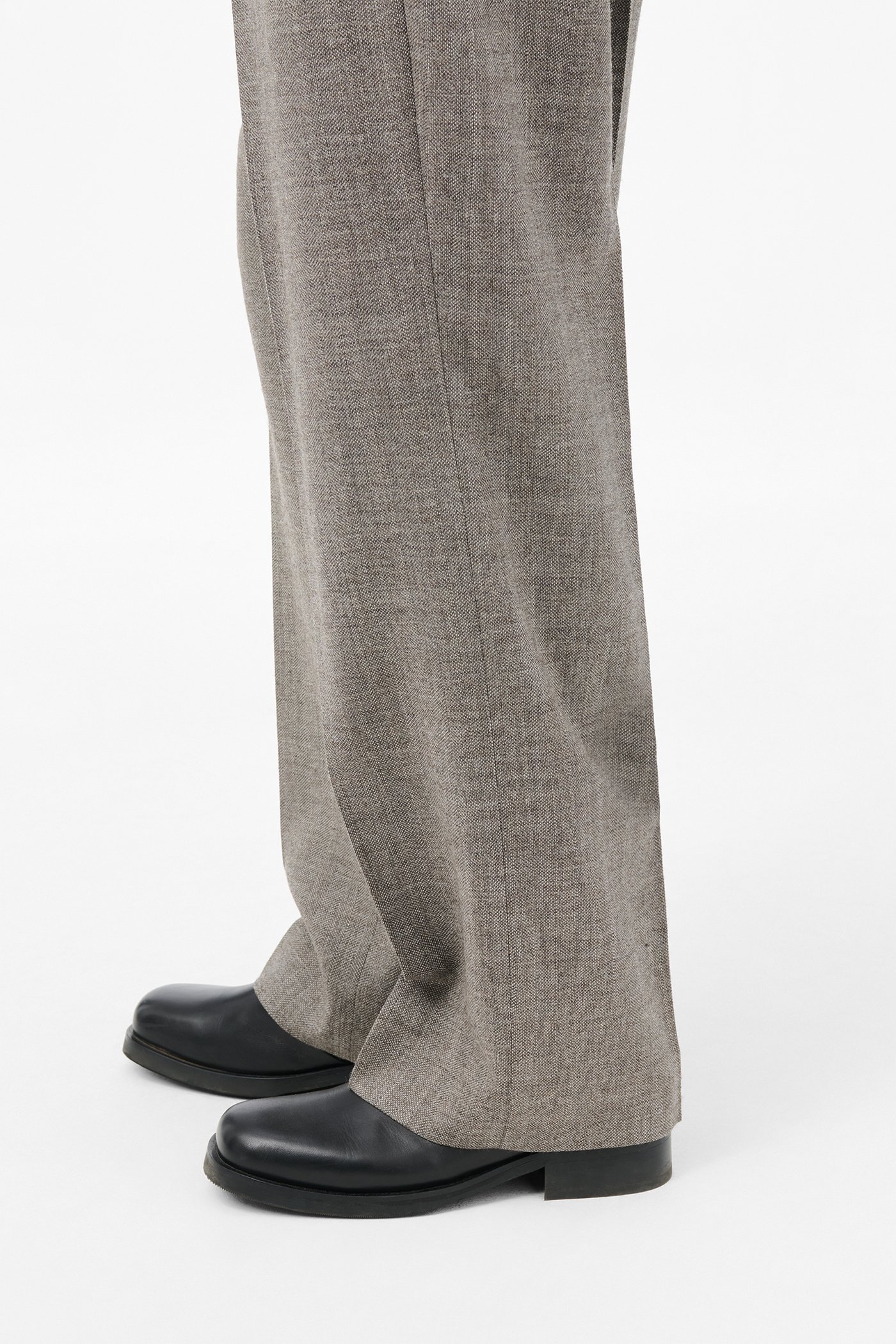 BORROWED CHINO 6