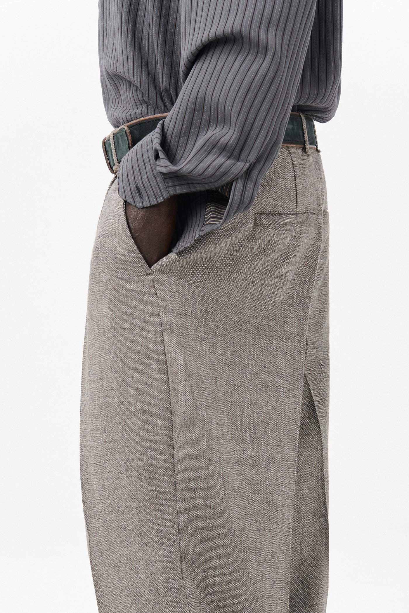BORROWED CHINO 4