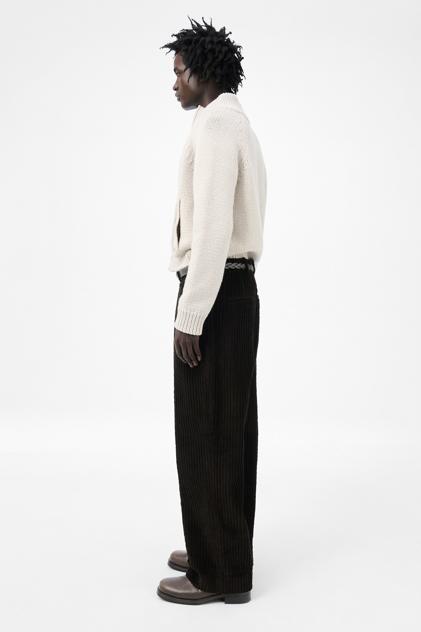 BORROWED CHINO 3