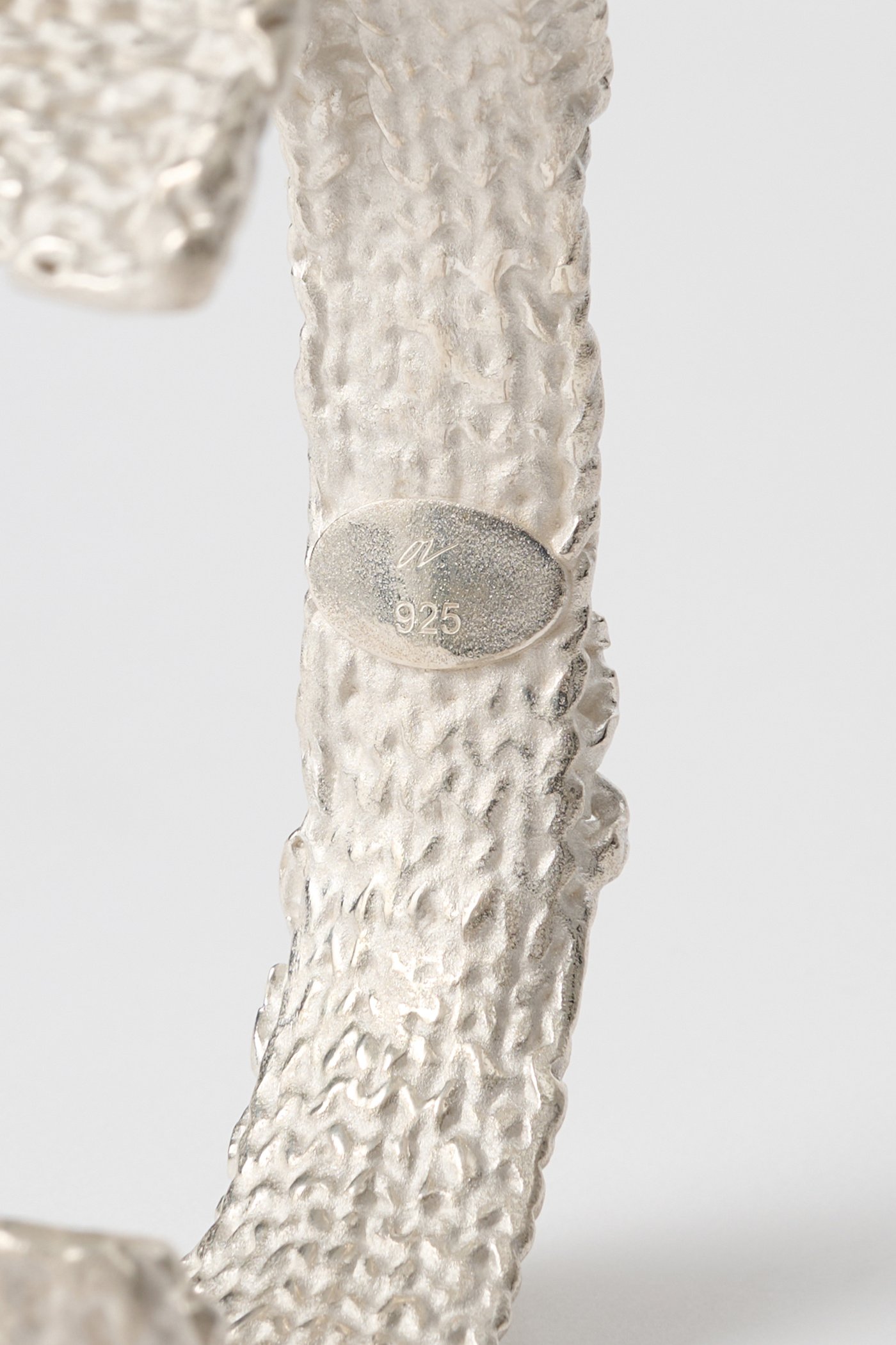 CASTED KNIT BANGLE 3