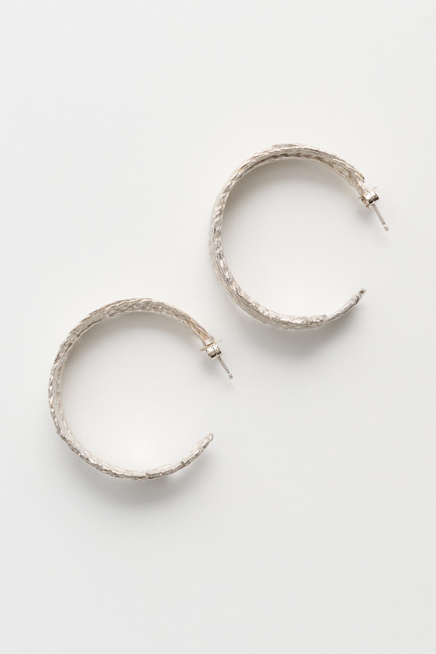 CASTED KNIT HOOP