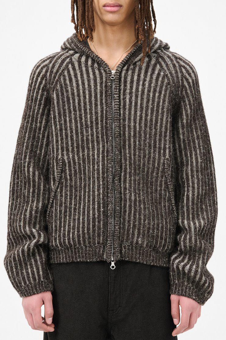 13649_5a8c957430-m4253lv_0695-