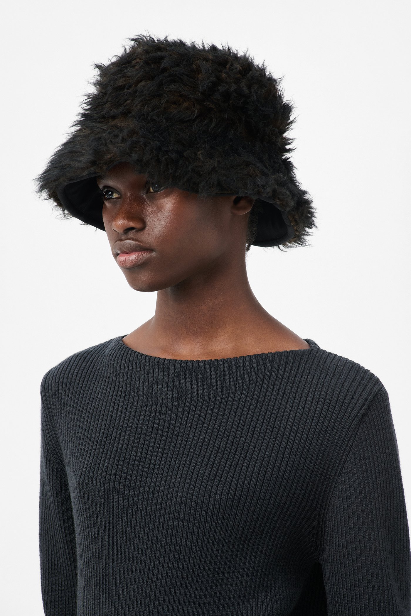 STRICT KNIT 3