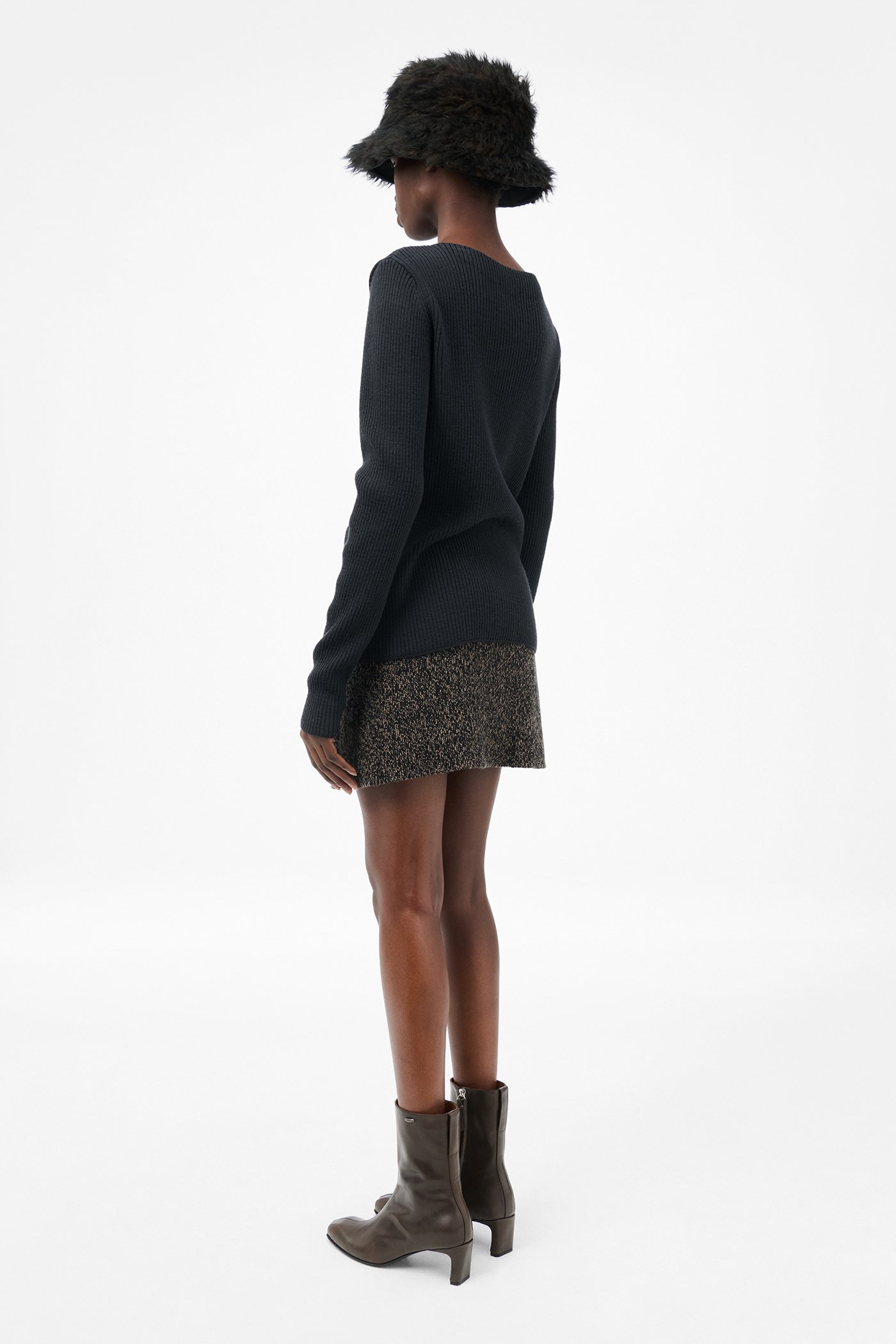 STRICT KNIT 4