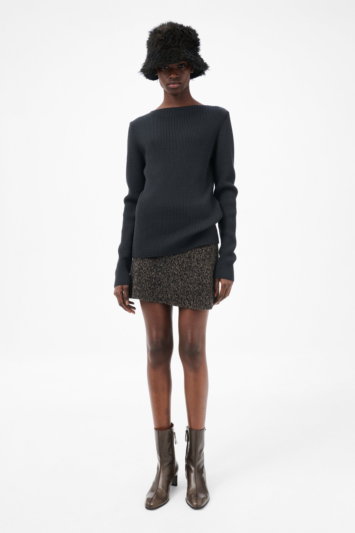 STRICT KNIT 1