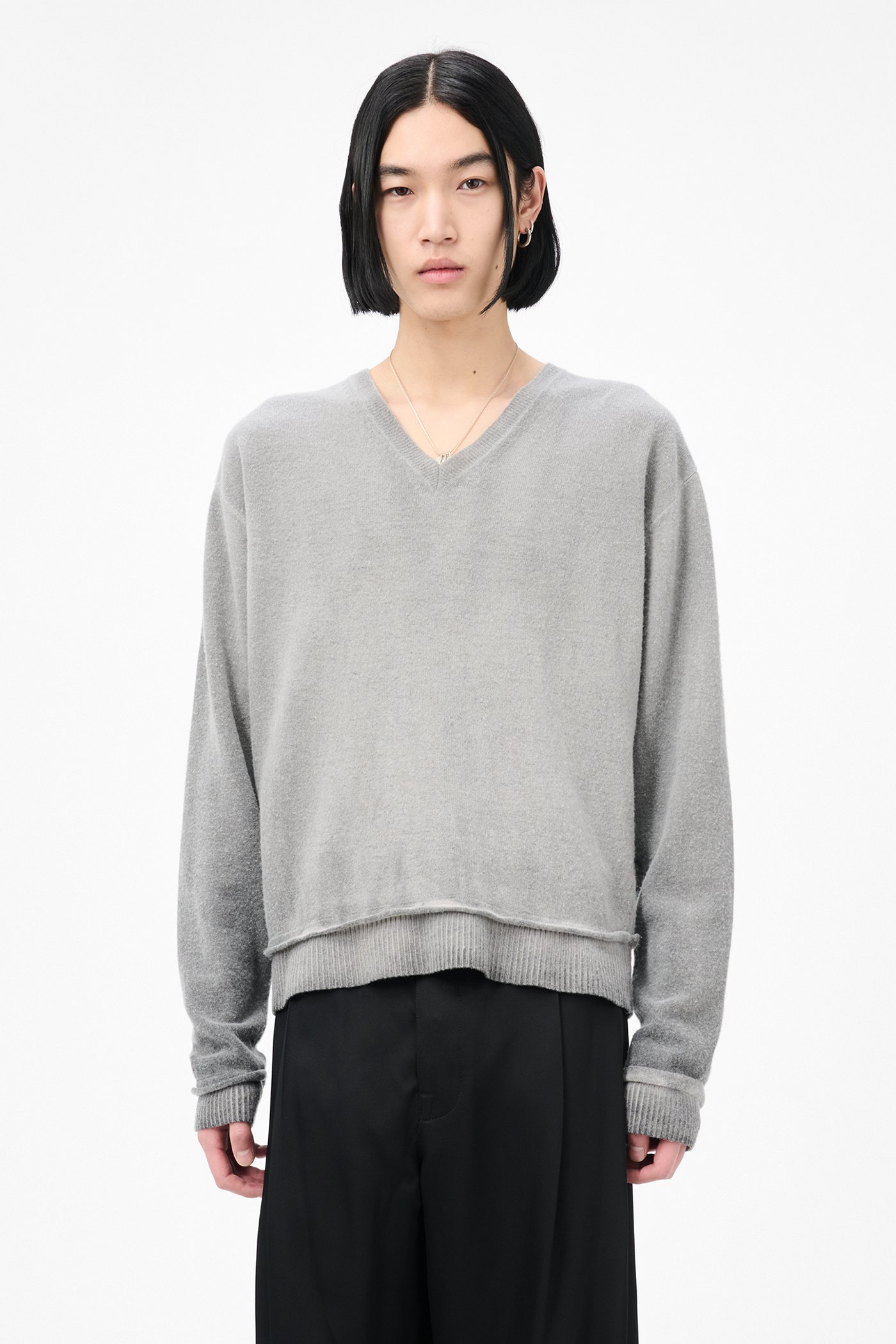 PARALLEL V-NECK 2