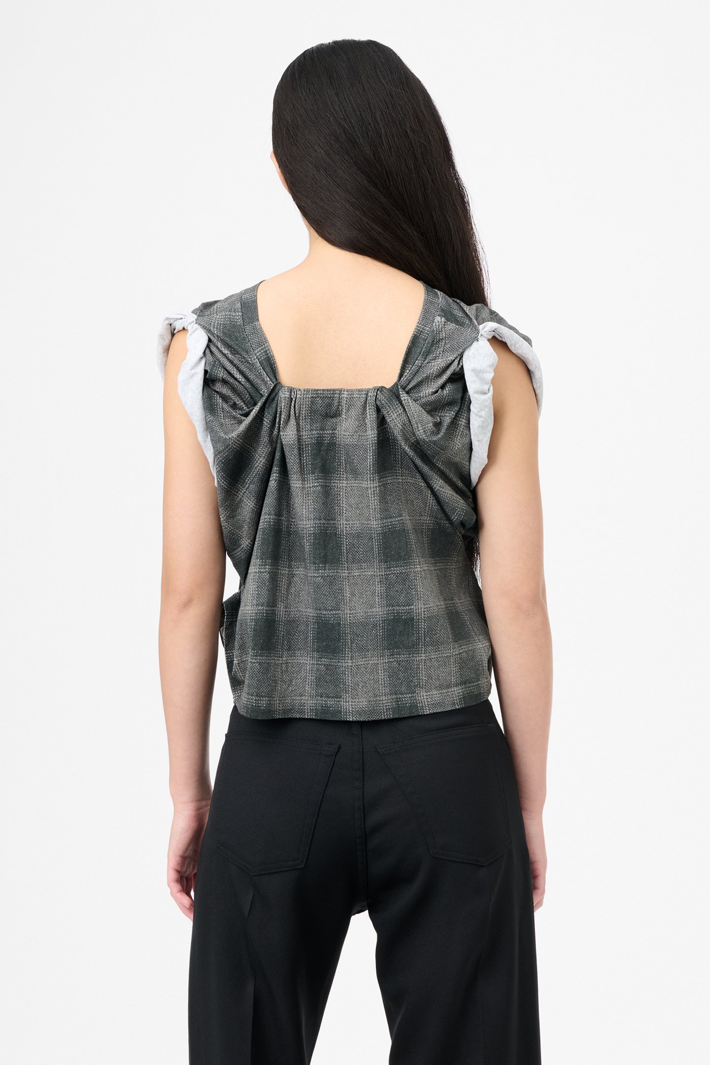 TWISTED T-SHIRT 4