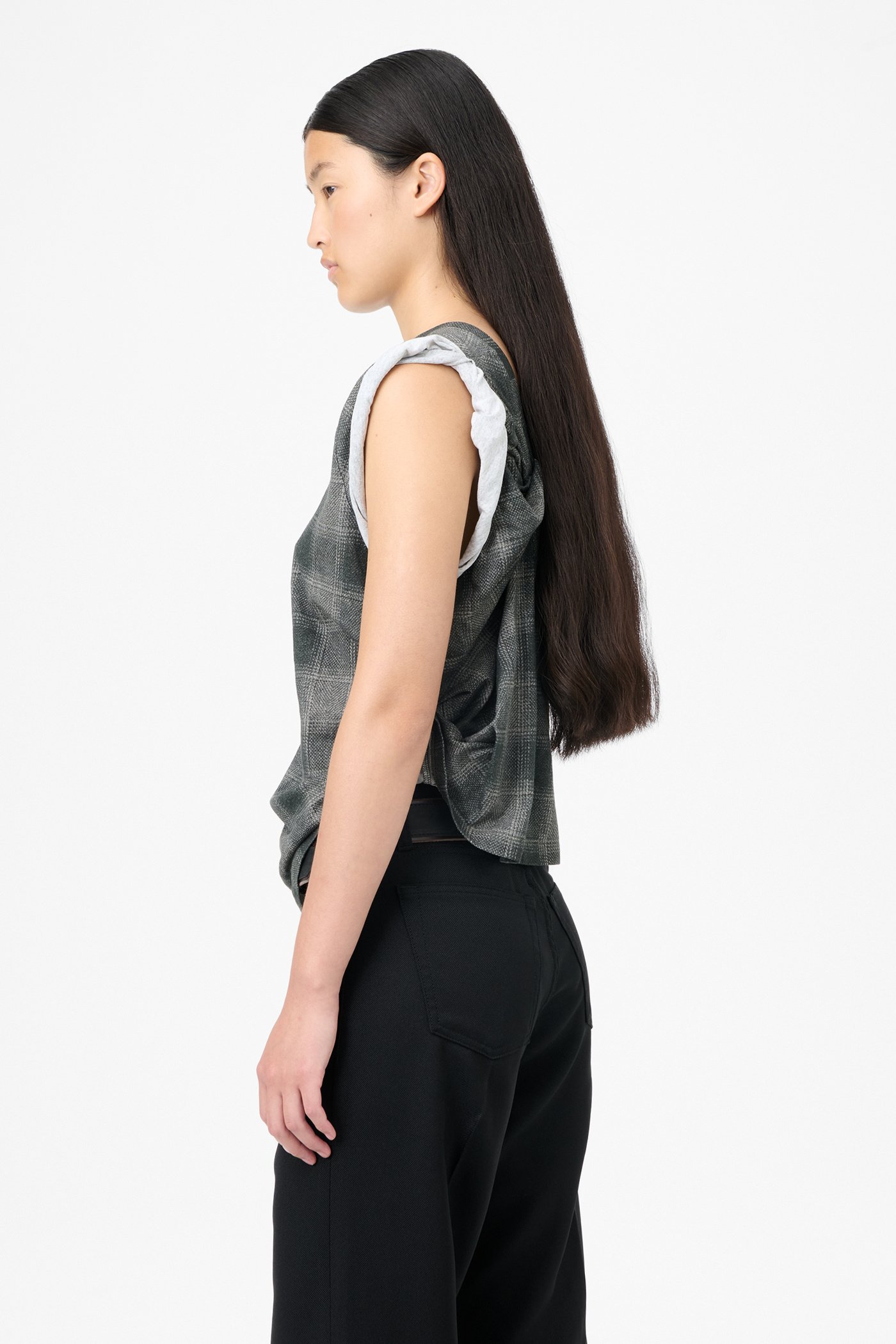 TWISTED T-SHIRT 3