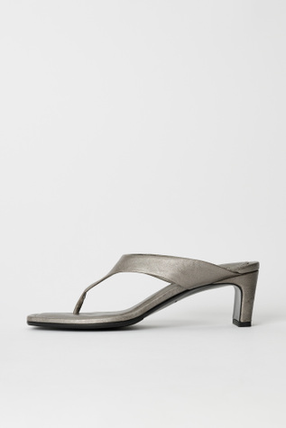 Karasu Sandal Metallic Oyster Sheepskin