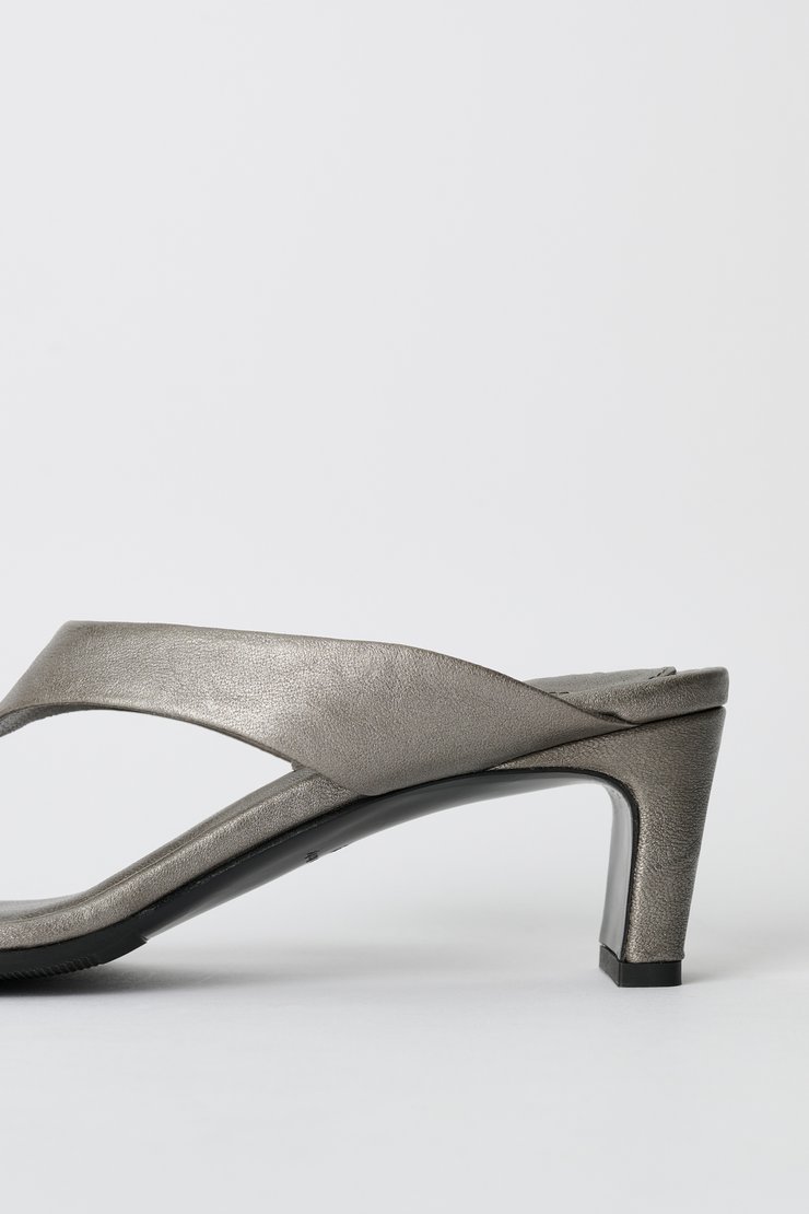 Our Legacy - Karasu Sandal Metallic Oyster Sheepskin
