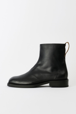 Daimono Boot Malleable Black Bull Hide