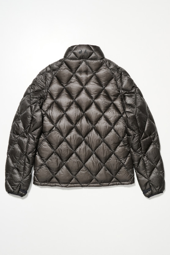 XTONZ シュラフ ダウン100% ミリタリー 新品 710688 Our Legacy - Nuna 800 FP Hooded Down Jacket Slate