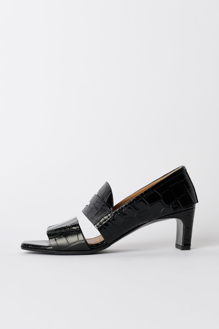 Court Sandal Licorice Croc Bull Hide