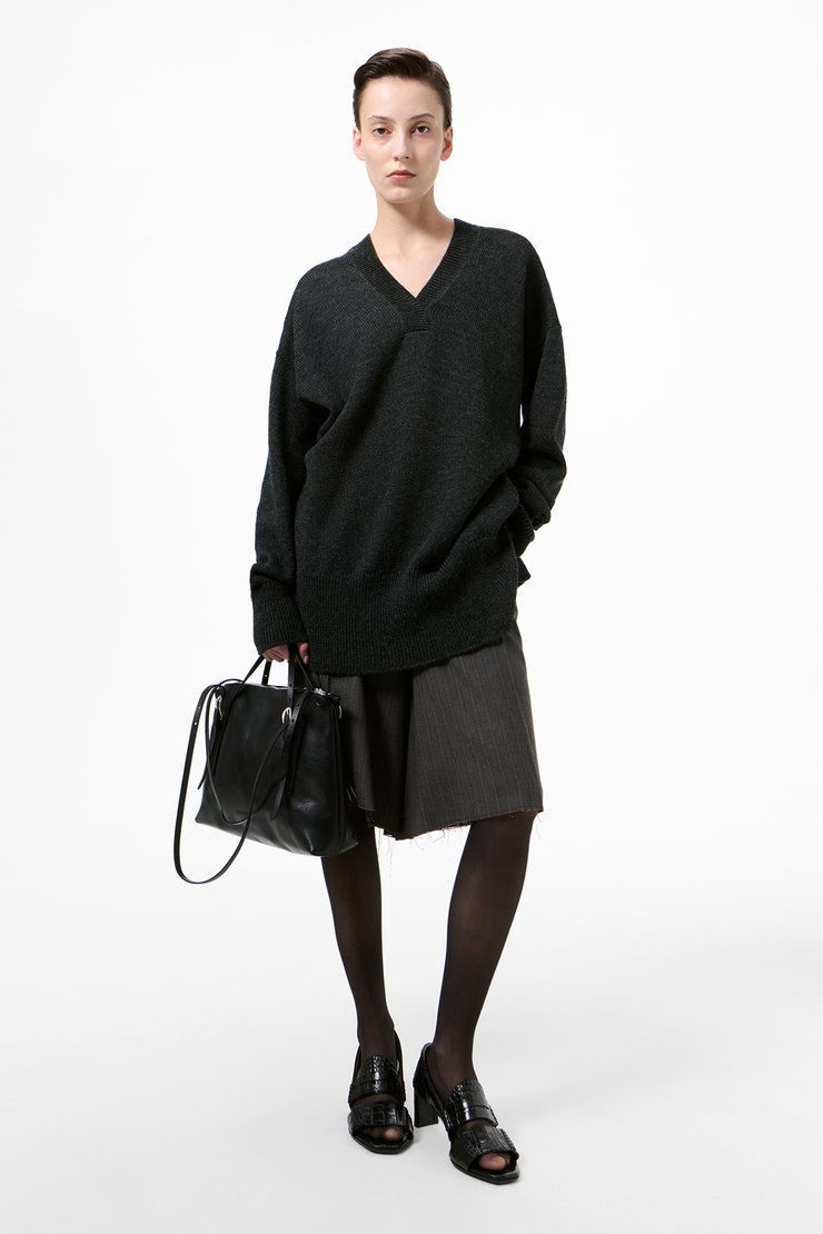 Raise V-Neck Charcoal Dry Merino Wool
