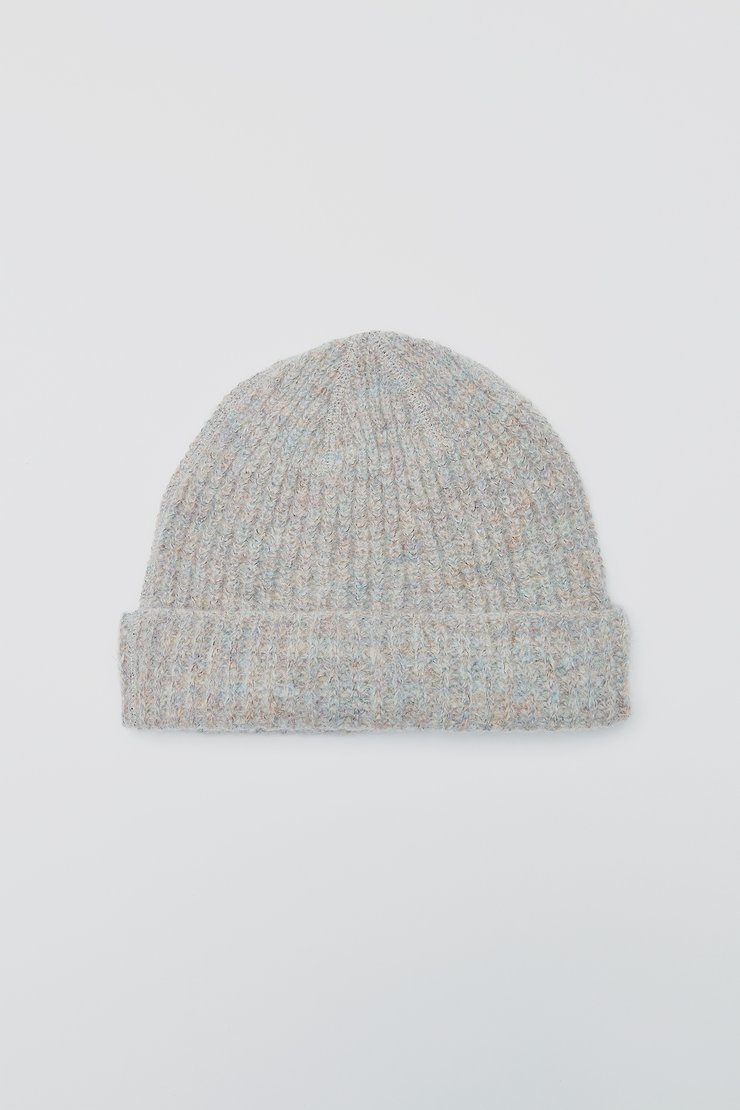 KNITTED HAT