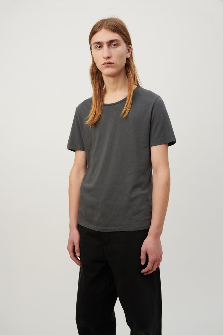 DELICATE U-NECK T-SHIRT