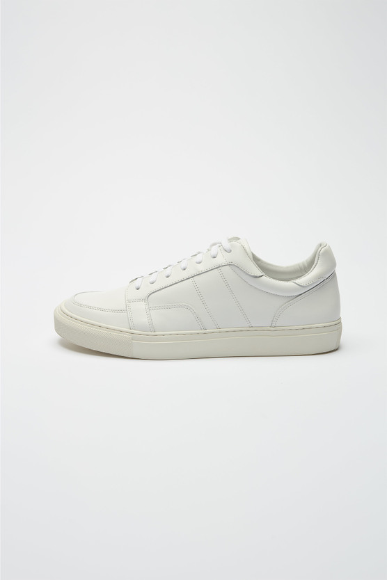 【OUR LEGACY】 オフコート オリジナルホワイト スニーカー Our Legacy - Off Court White