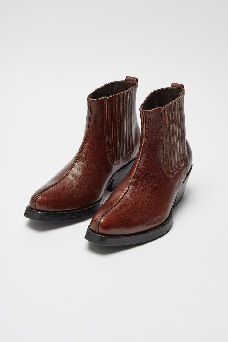 CENTER BOOTS