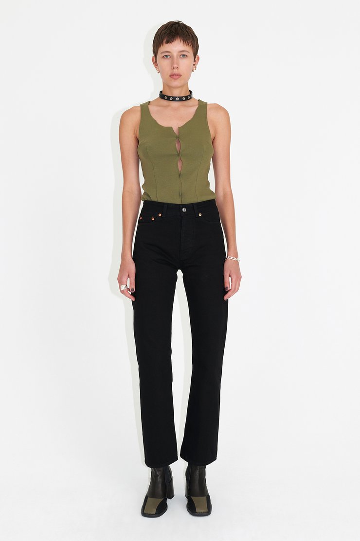 Linear Cut Black