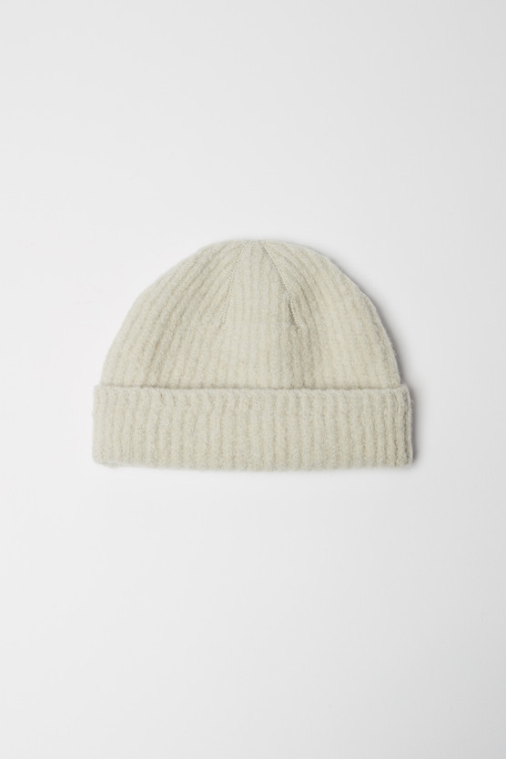 KNITTED HAT
