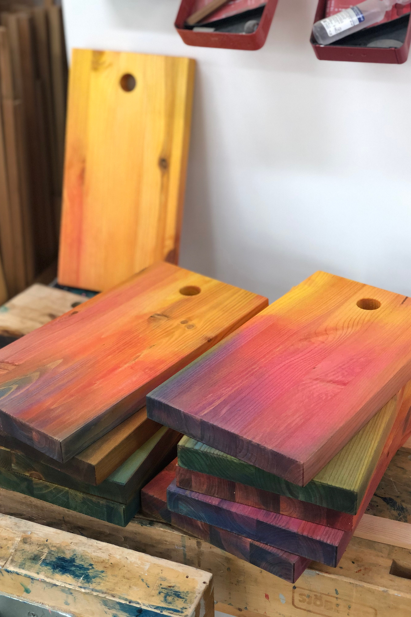 CUTTING BOARD DYED 4
