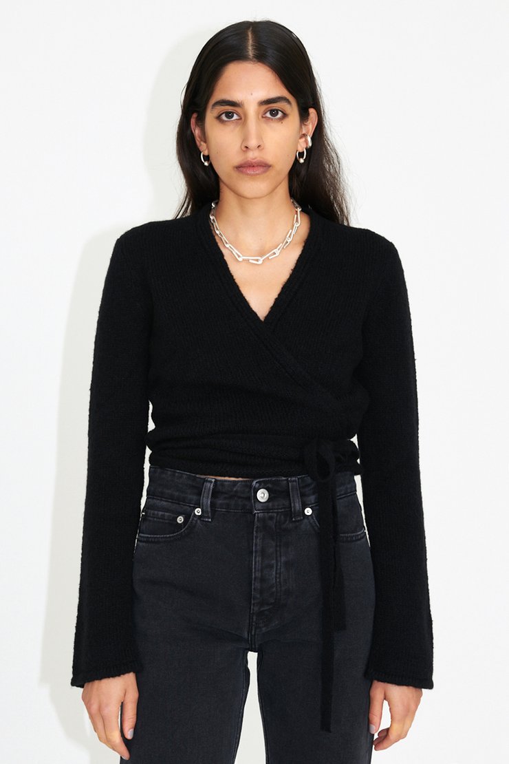 Wrap Knit Black Air Wool