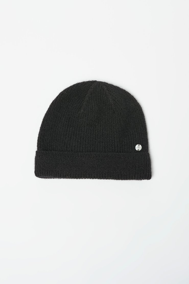 KNITTED HAT