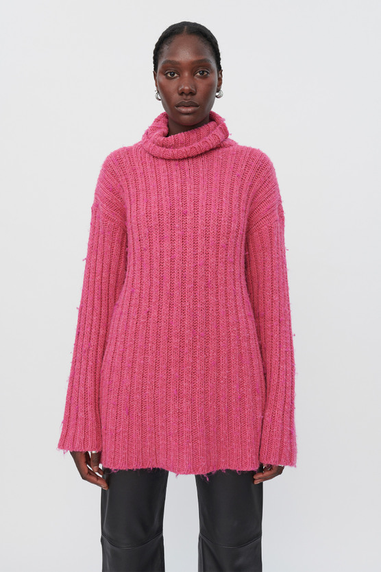 LARGE RIB TURTLENECK