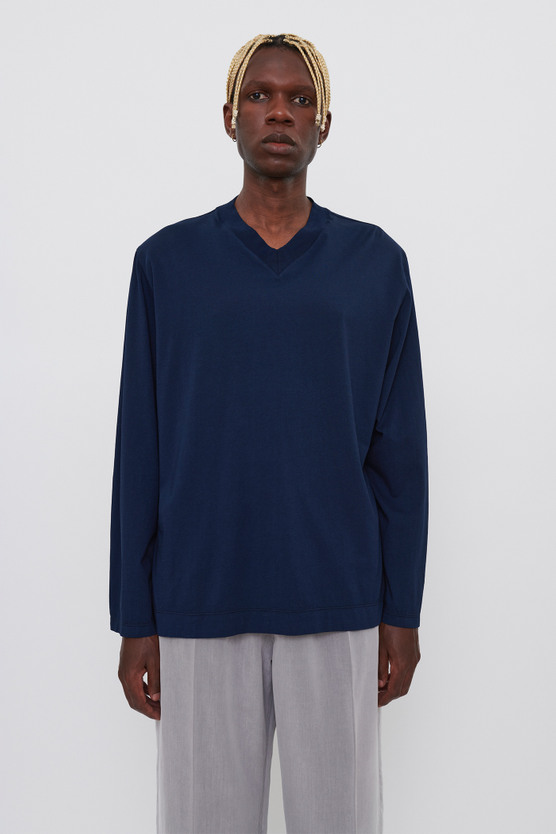 BOX V-NECK