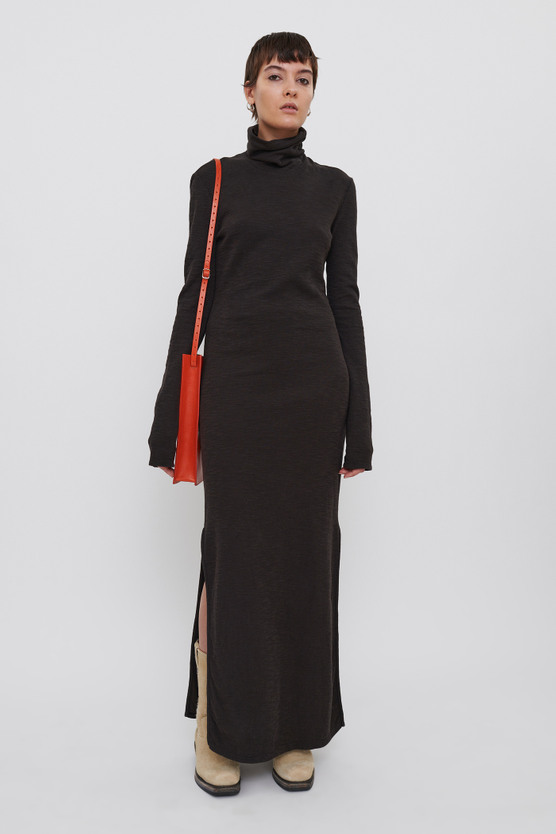 FULL TURTLENECK DRESS