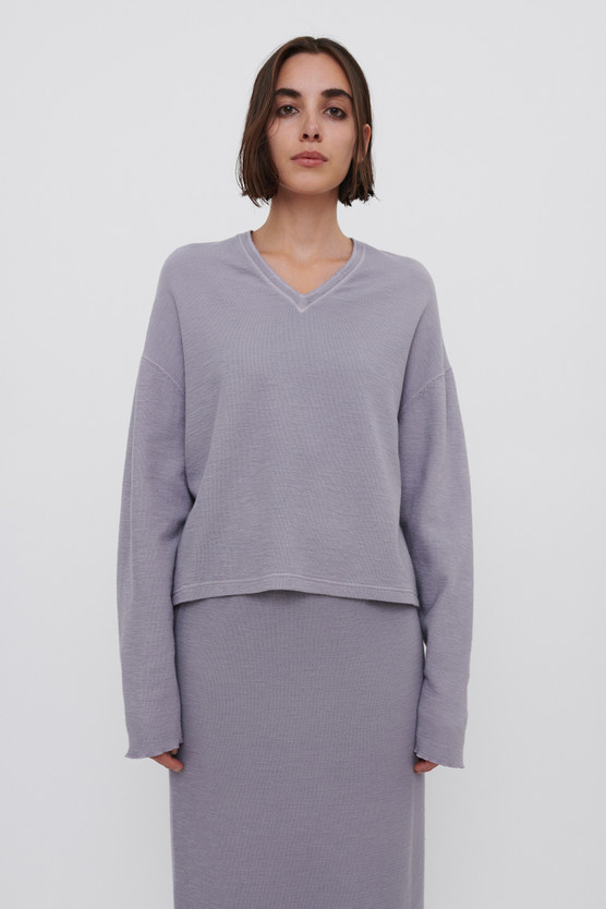 V JUMPER