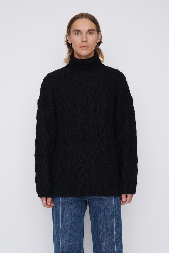 LARGE TURTLENECK