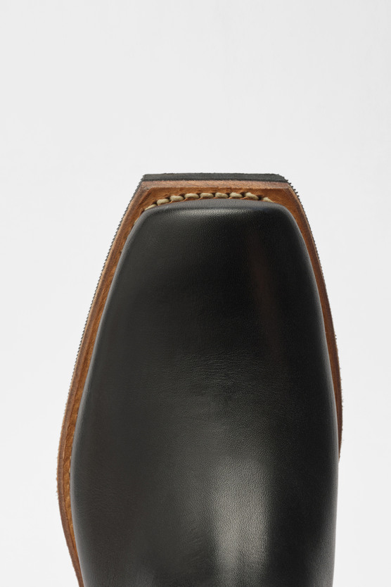 OUR LEGACY FLAT TOE BOOTブラックレザーフラットトーブーツ Our Legacy - Flat Toe Boot Black Leather