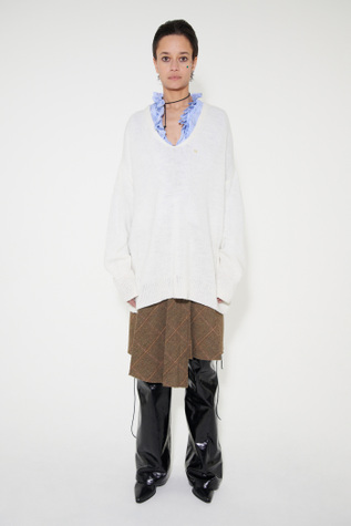Big V-Neck Knit Funky White Acrylic